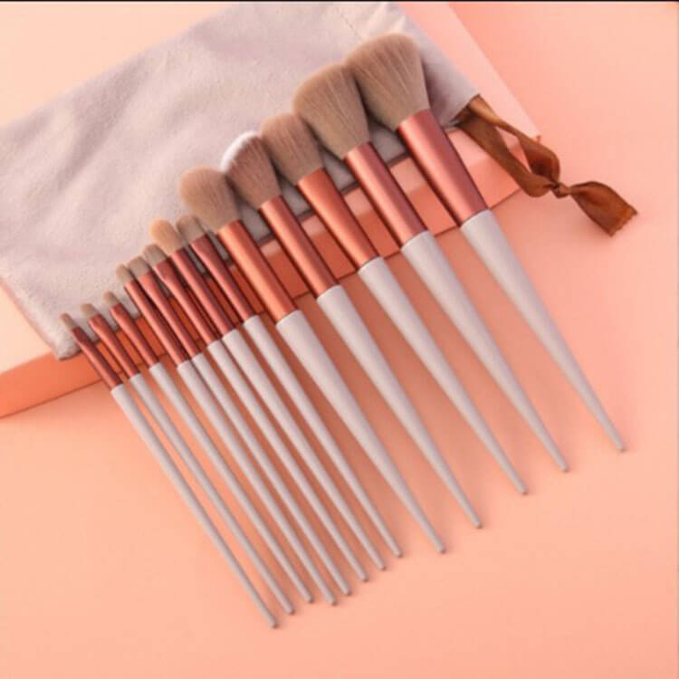 13 Piece Professional Makeup Brush Kit | Full Face Makeup Brush Set
