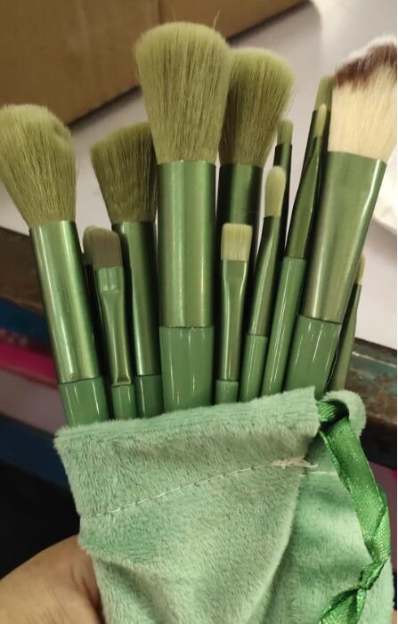 13 Piece Professional Makeup Brush Kit | Full Face Makeup Brush Set