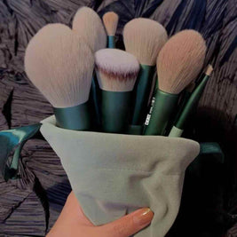 13 Piece Professional Makeup Brush Kit | Full Face Makeup Brush Set