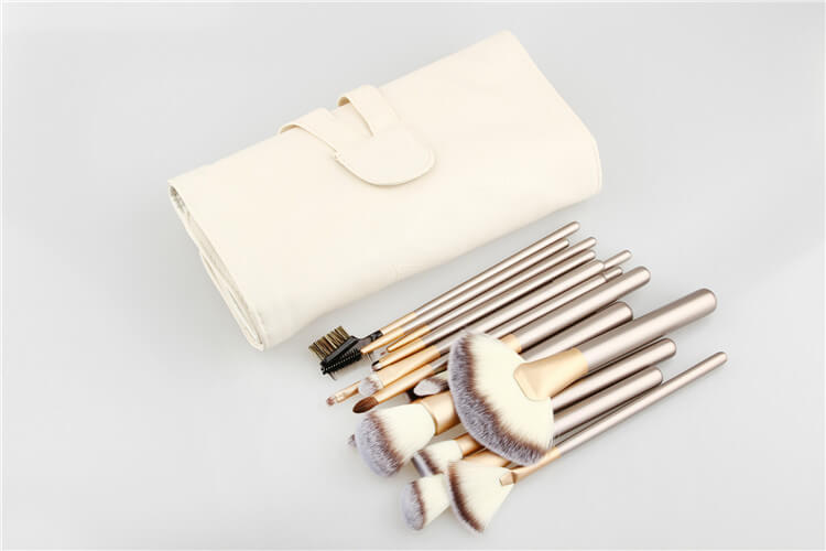 24 Piece Makeup Brush Set With Bag | Complete Makeup Brush Kit
