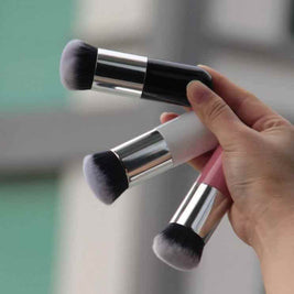 Chubby Makeup Brush For Powder Foundation | Buffing Foundation Brush