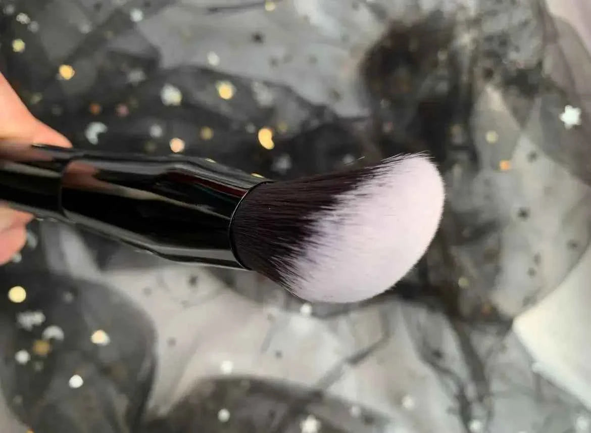 Professional Liquid Foundation Brush Foundation BB Cream Brush Blush Brushes Make Up Tool for Blending Liquid Cream Beauty Tools