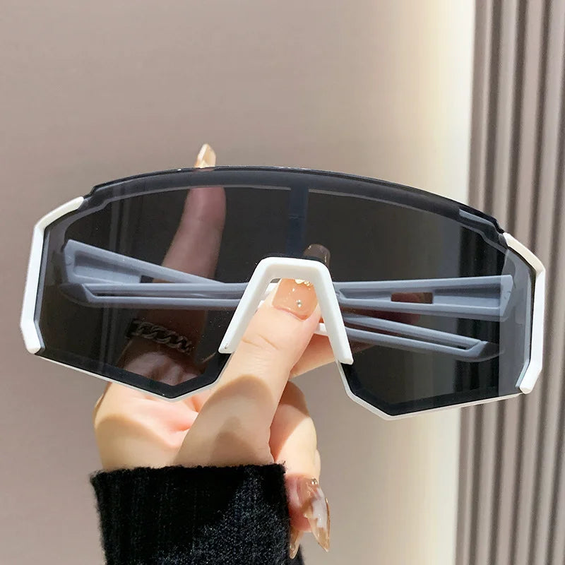 New large-frame sunglasses for men and women, ideal for outdoor sports, cycling, mountaineering, and wind/sand protection.